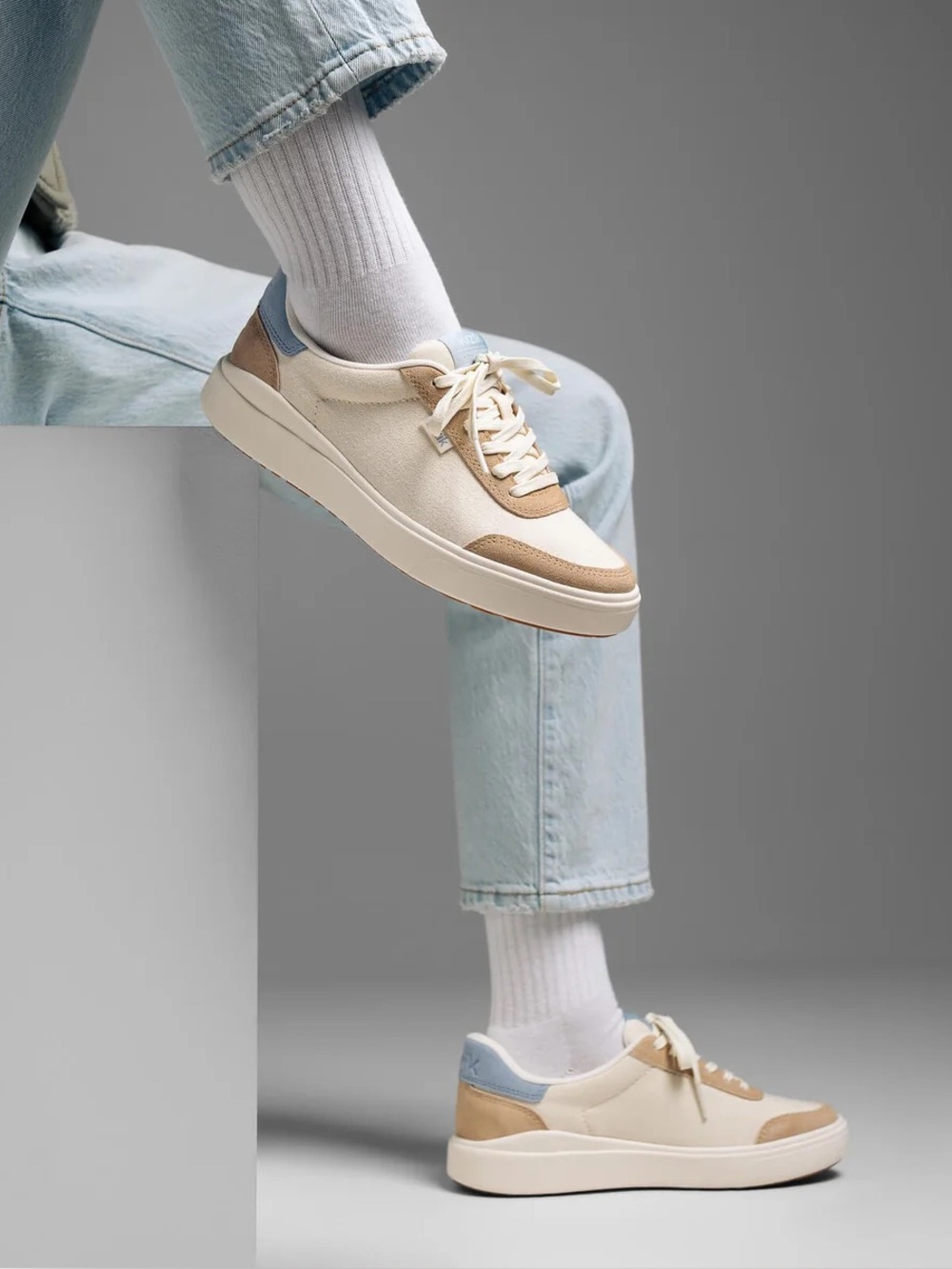 New Kizik Prague 2 in Buttercream/Soft Chambray size 8.5